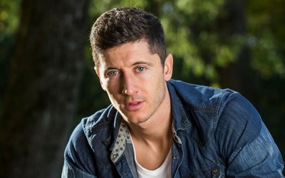 88A8娱乐动态-B席这冷静像冰